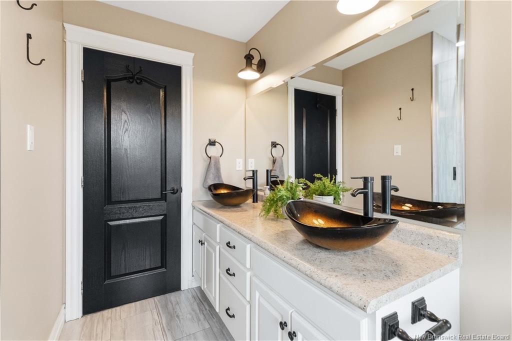 101 Chateau Dr, Moncton, NB