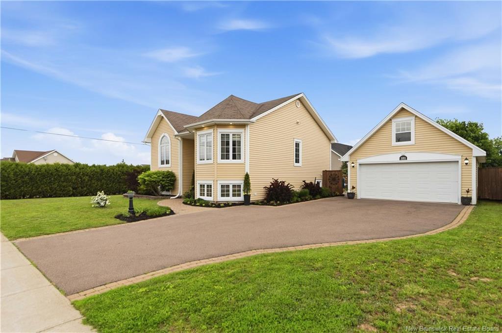 101 Chateau Dr, Moncton, NB