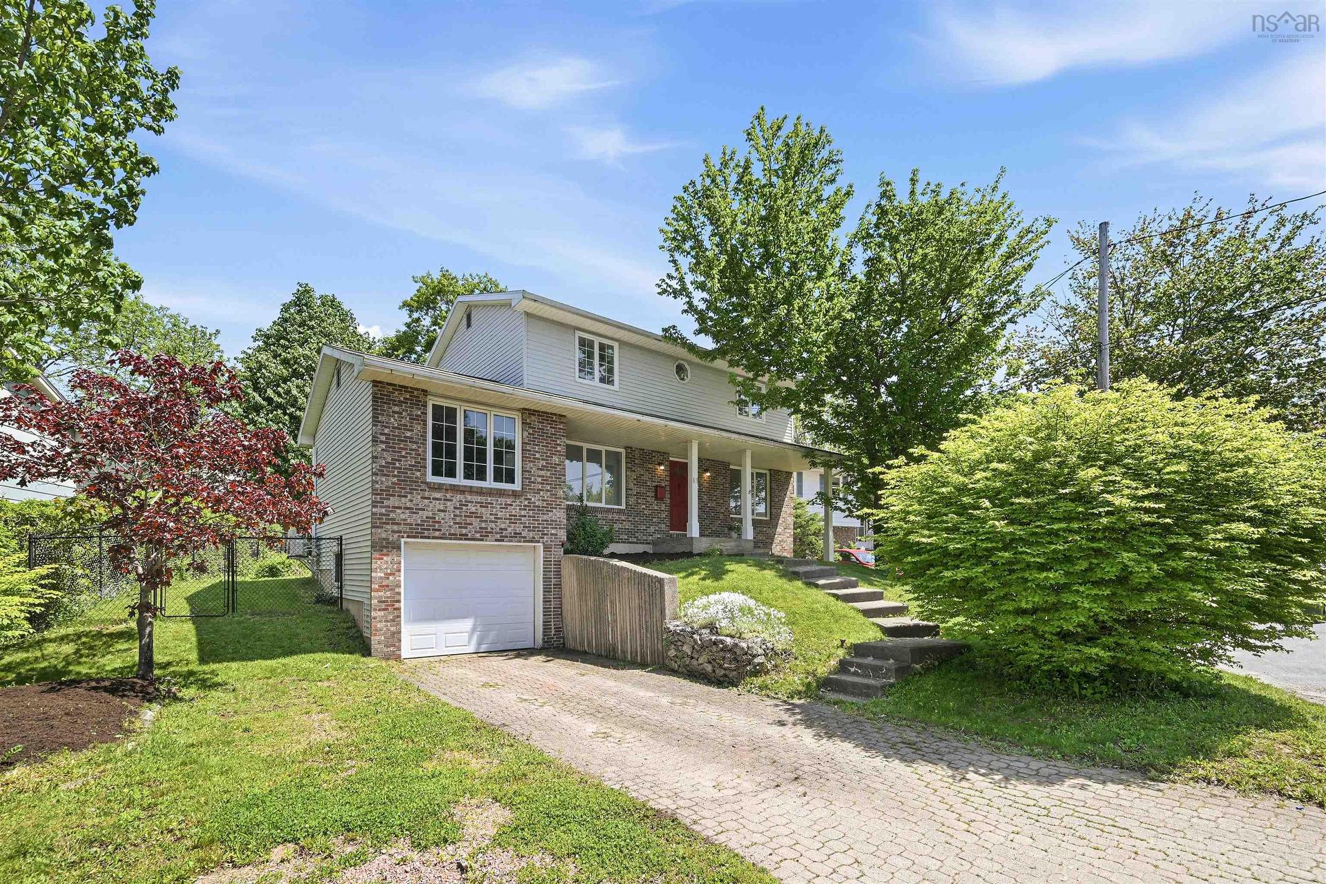 2 Berkley Brae, Dartmouth, NS