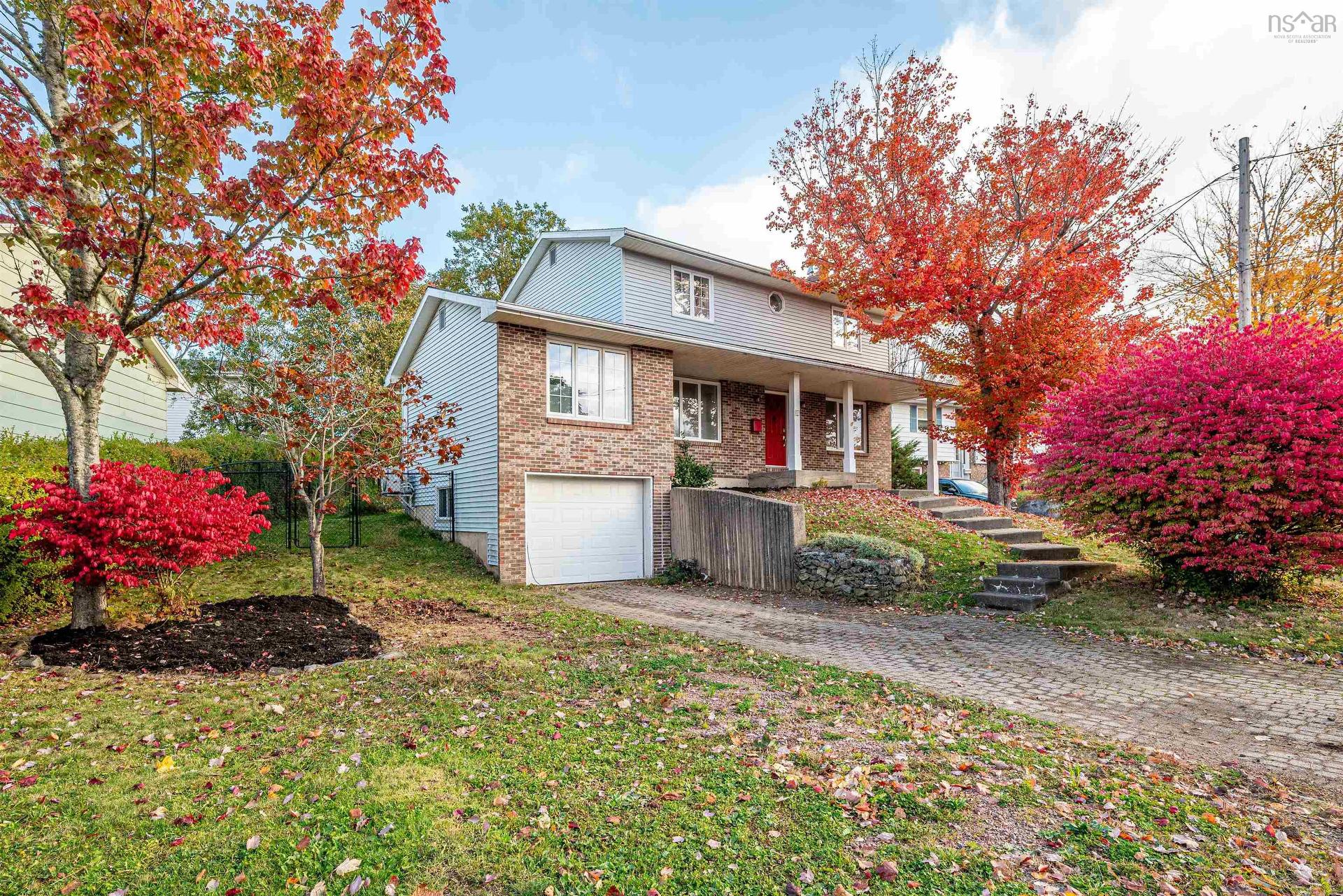 2 Berkley Brae, Dartmouth, NS