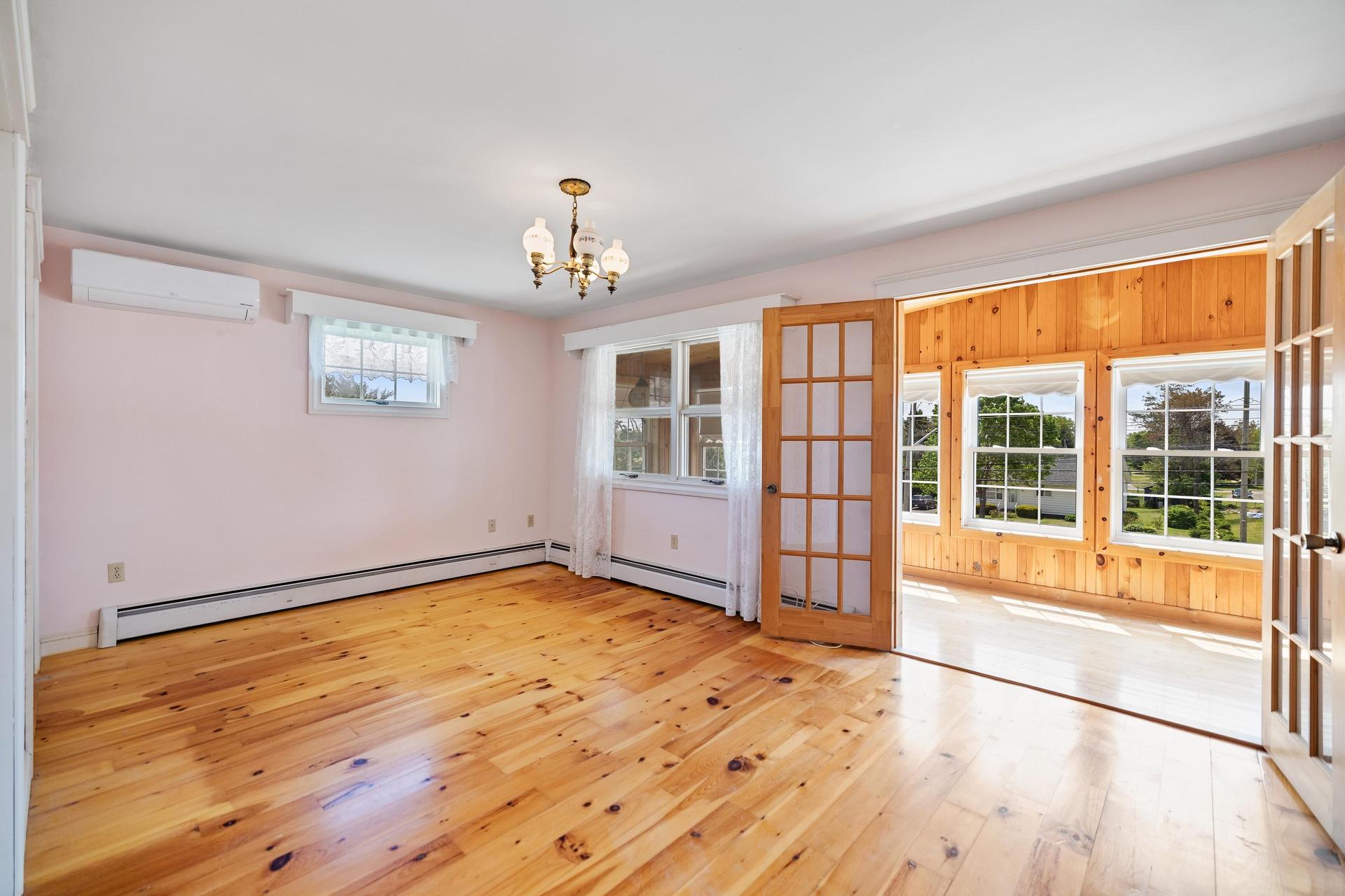 800 Main Street, Cornwall, PE