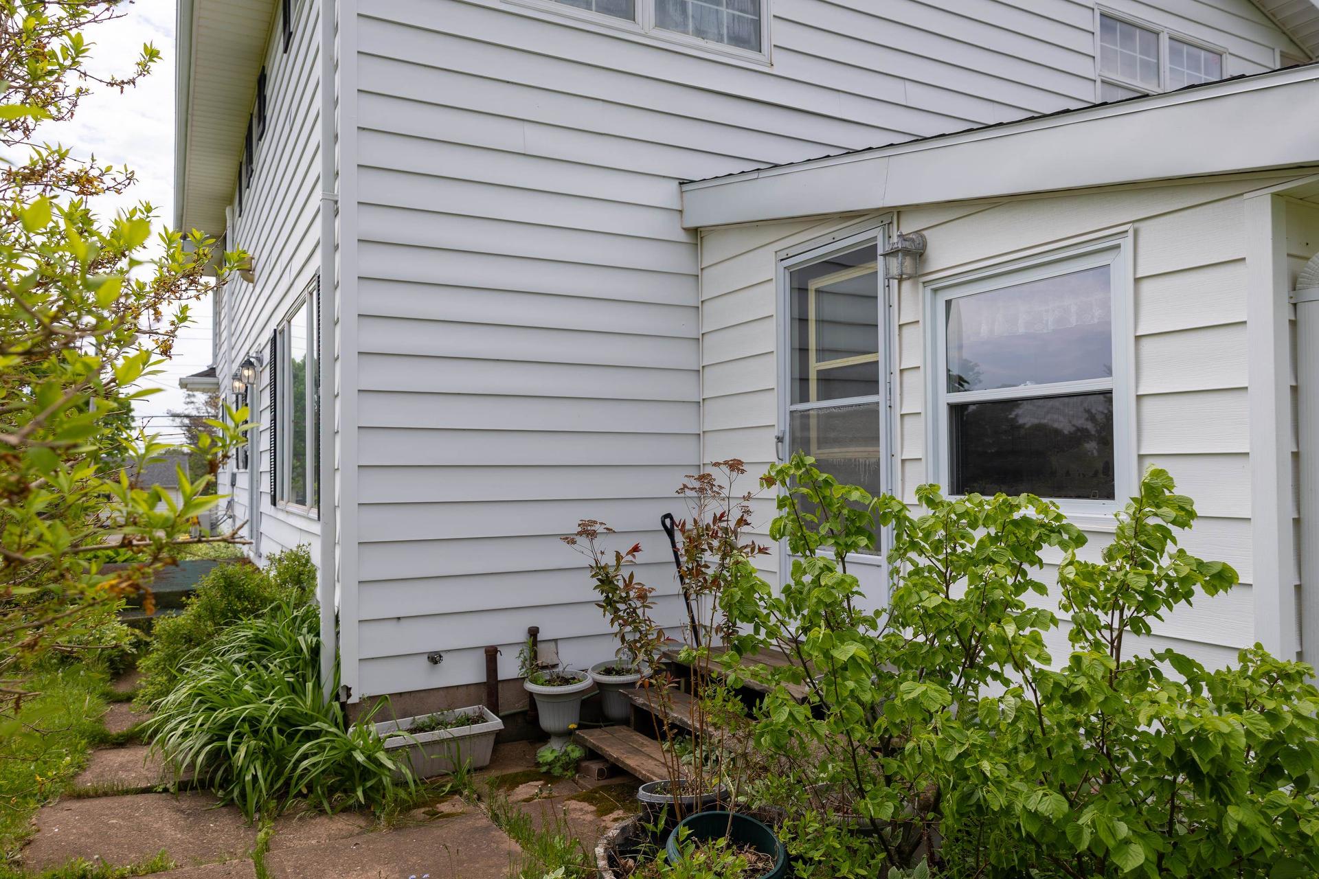 800 Main Street, Cornwall, PE