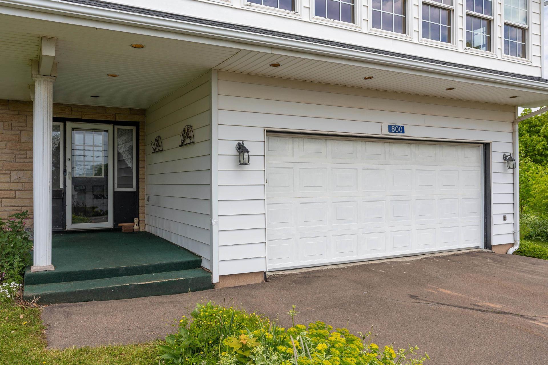 800 Main Street, Cornwall, PE