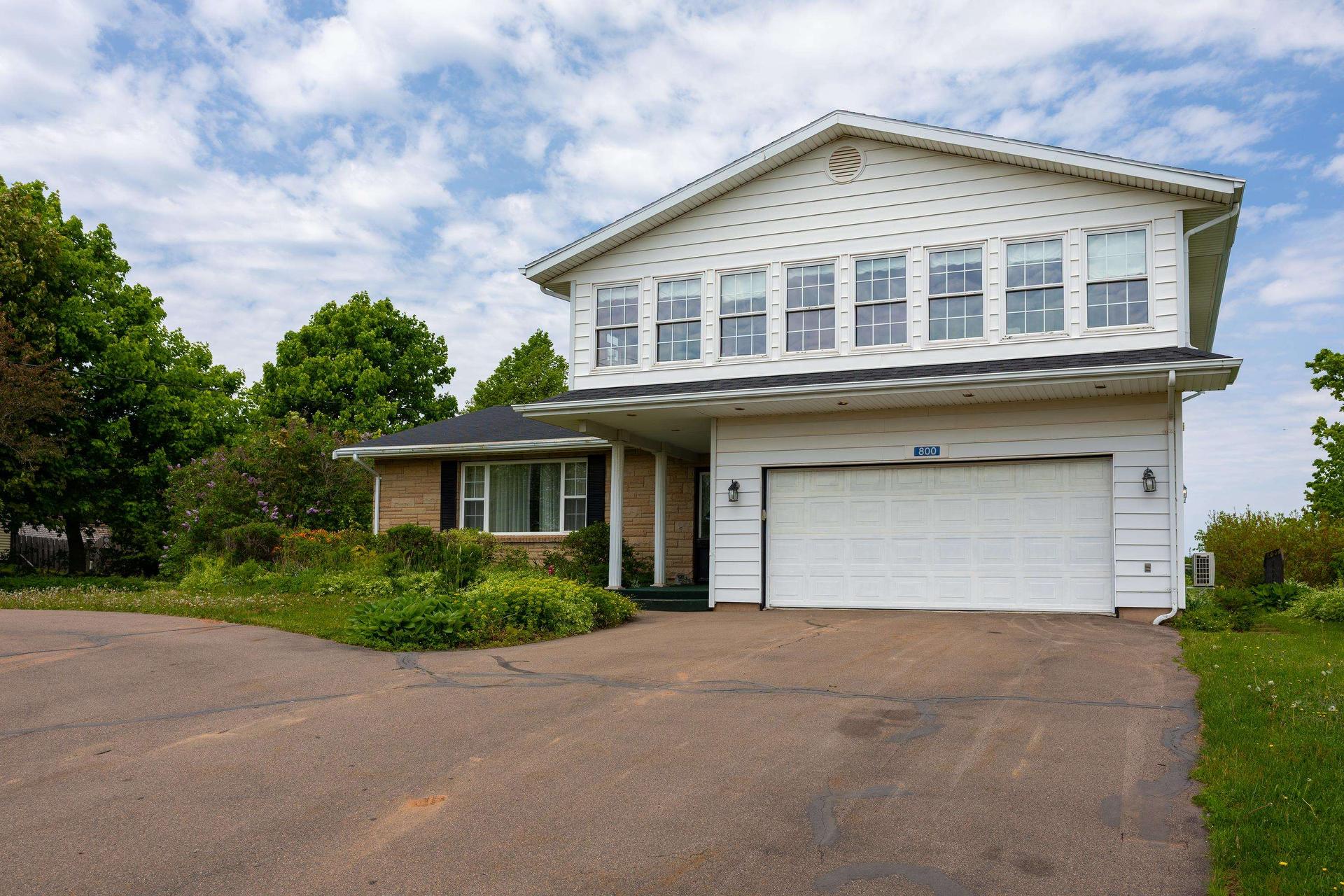 800 Main Street, Cornwall, PE