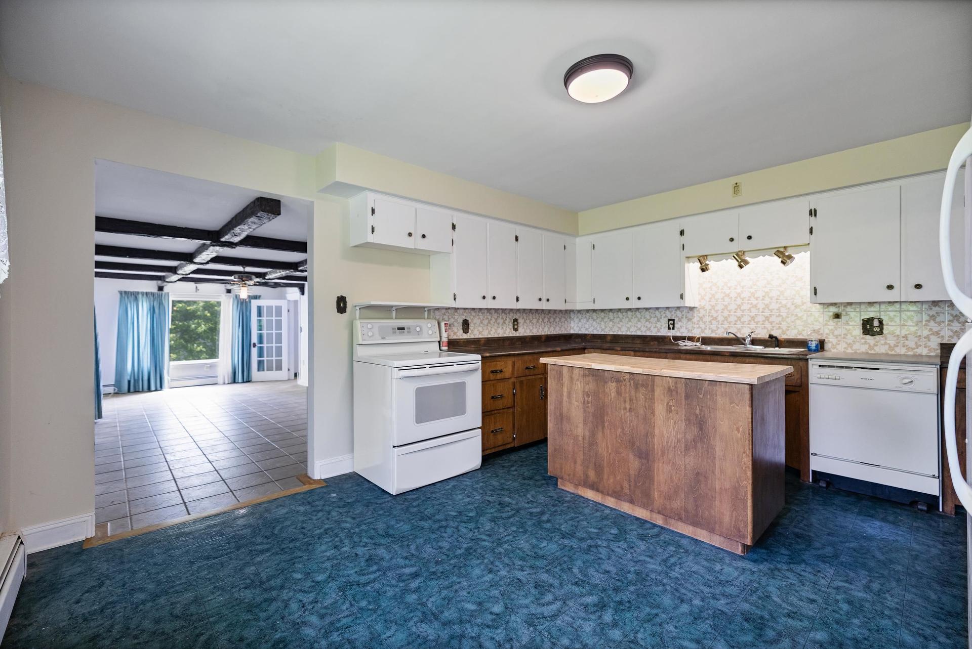 800 Main Street, Cornwall, PE