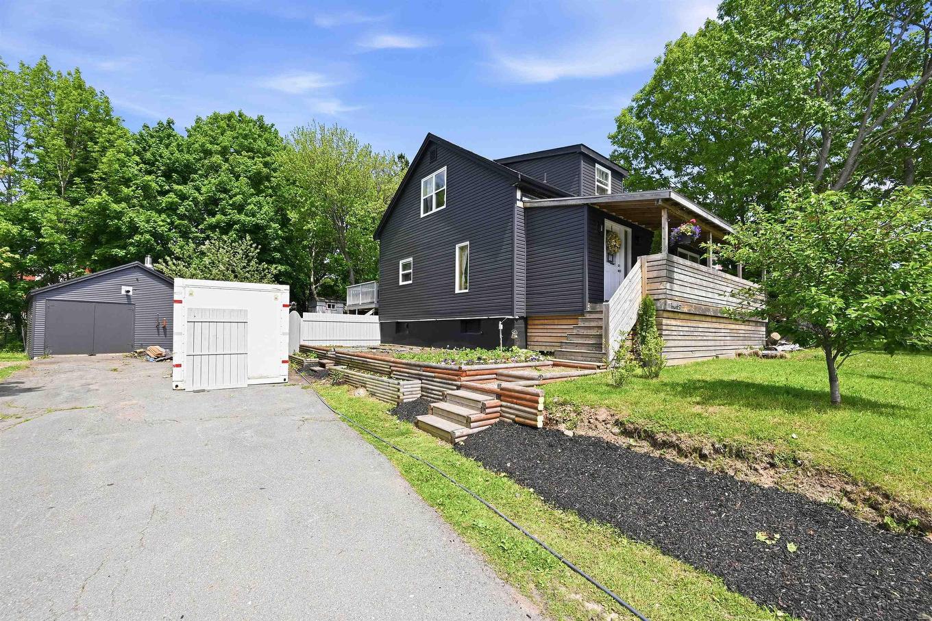 11 Fenwick Street, Dartmouth, NS