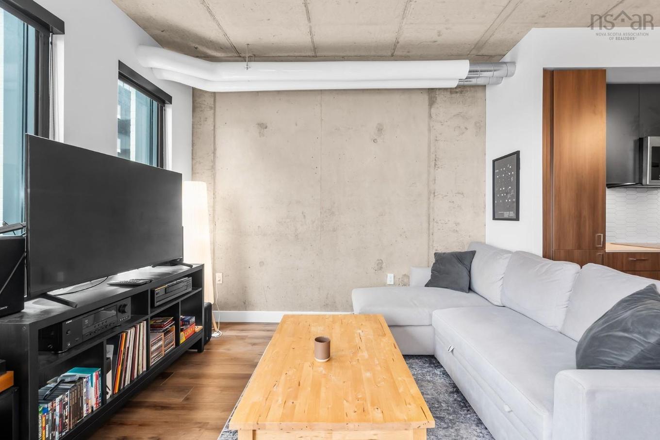 402 5511 Bilby Street, Halifax, NS - Indoor Photo Showing Living Room
