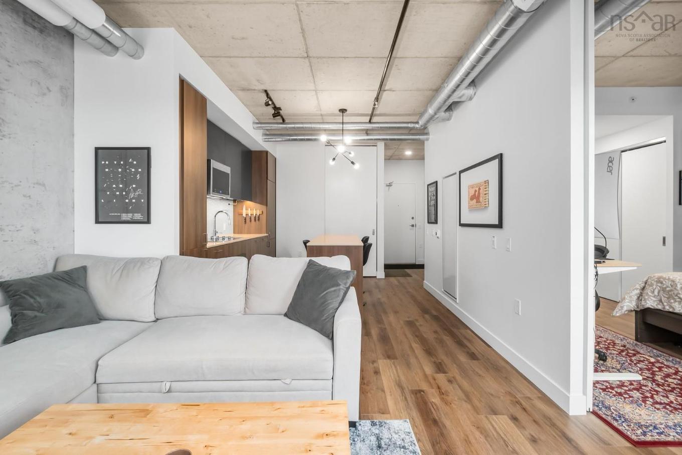 402 5511 Bilby Street, Halifax, NS - Indoor Photo Showing Living Room