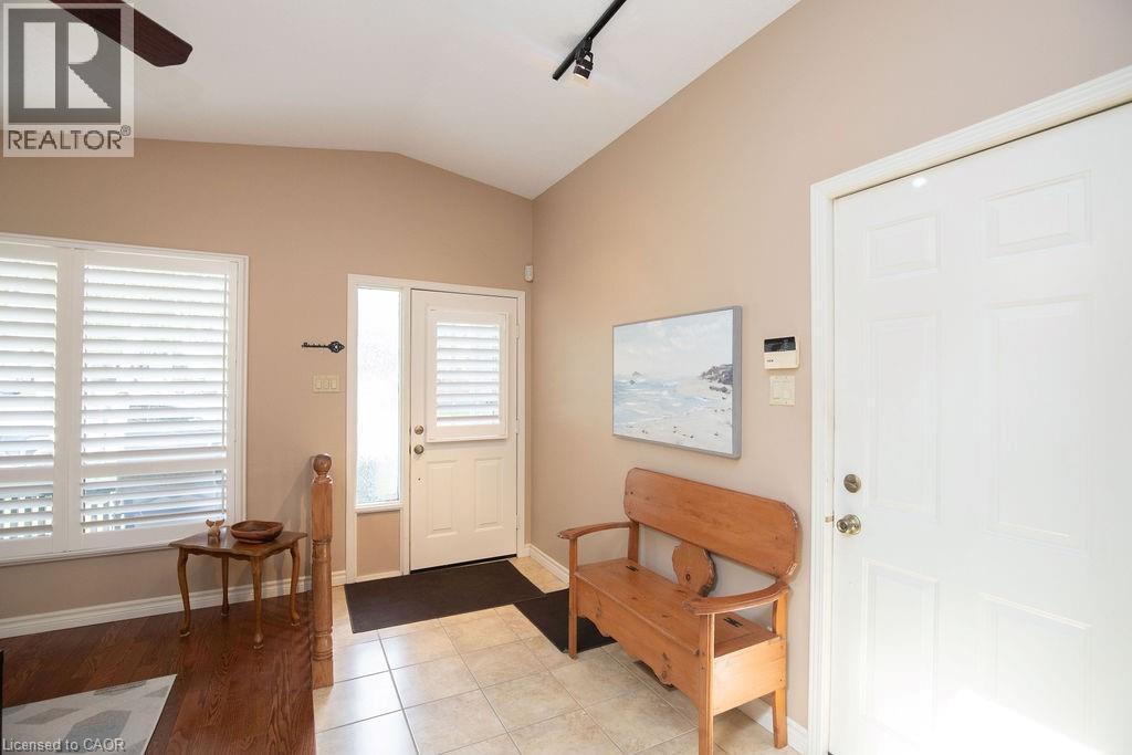106 Ossington Drive, Hamilton, ON - Indoor Photo Showing Other Room