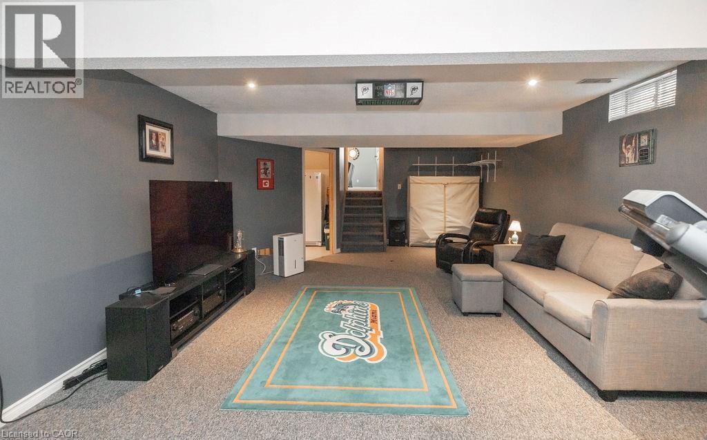 106 Ossington Drive, Hamilton, ON - Indoor