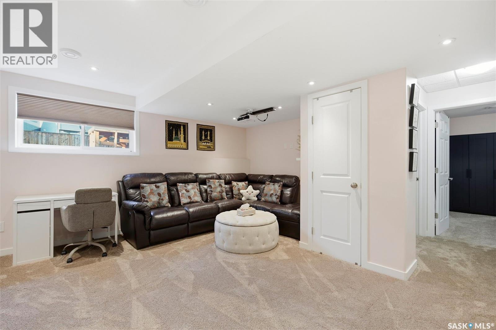 615 Pringle Bend, Saskatoon, SK