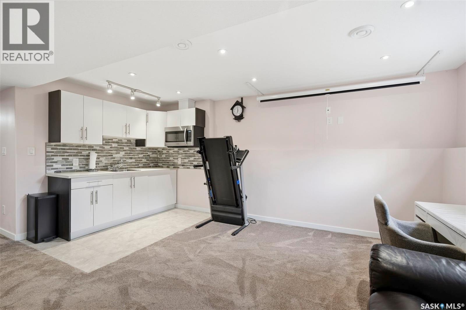 615 Pringle Bend, Saskatoon, SK