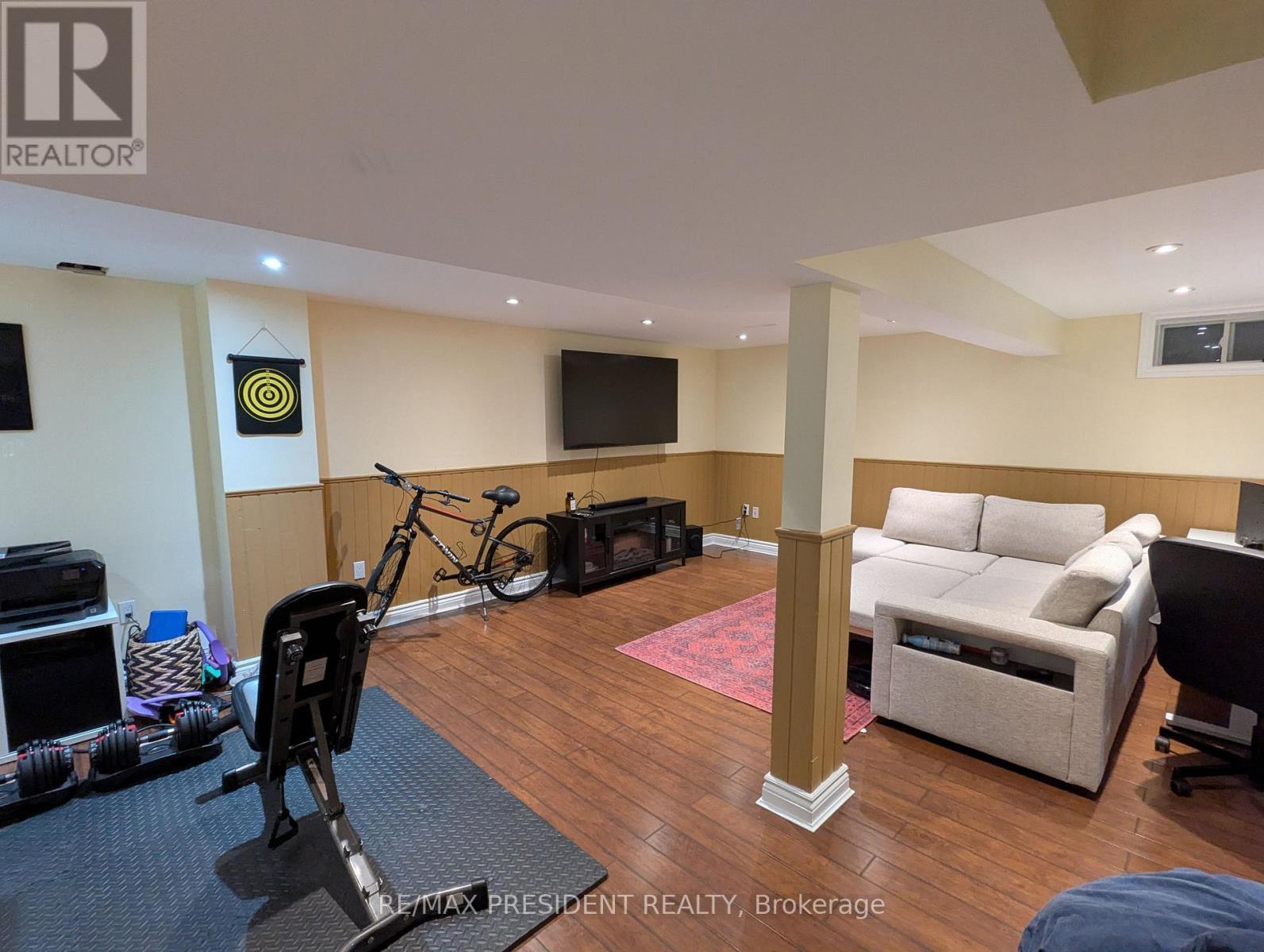 2563 Whittaker Drive, Burlington, ON