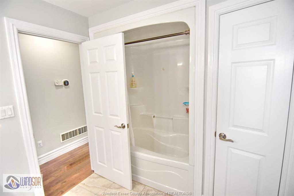 4759 Periwinkle Crescent, Windsor, ON
