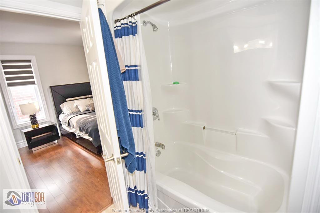 4759 Periwinkle Crescent, Windsor, ON