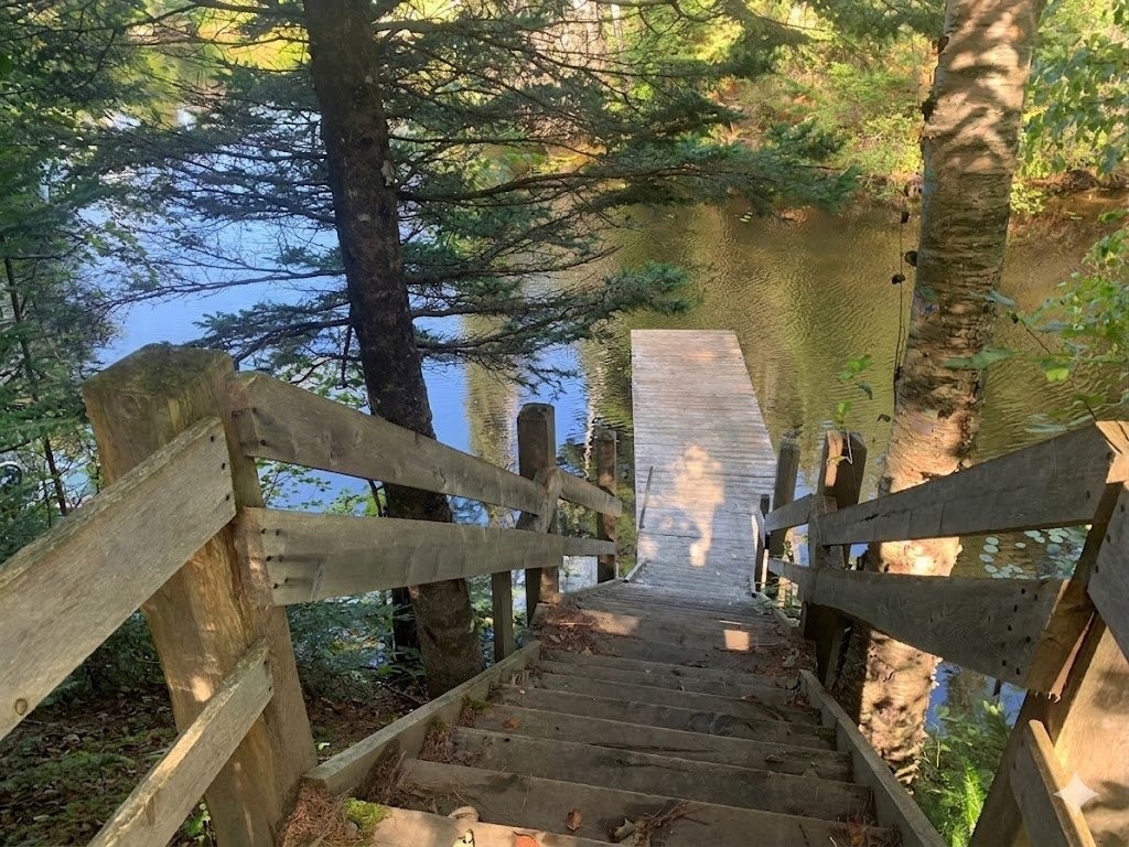 Accès au plan d'eau - Ch. De L'Opale, Notre-Dame-Du-Laus, QC