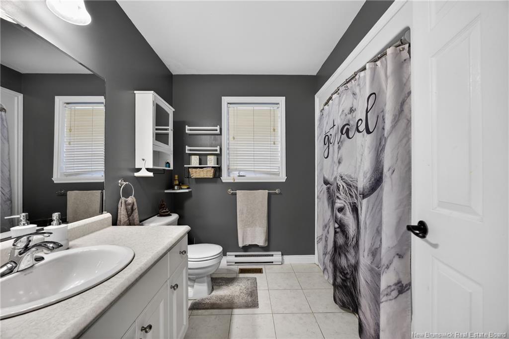 91 Maclean Crt, Fredericton, NB