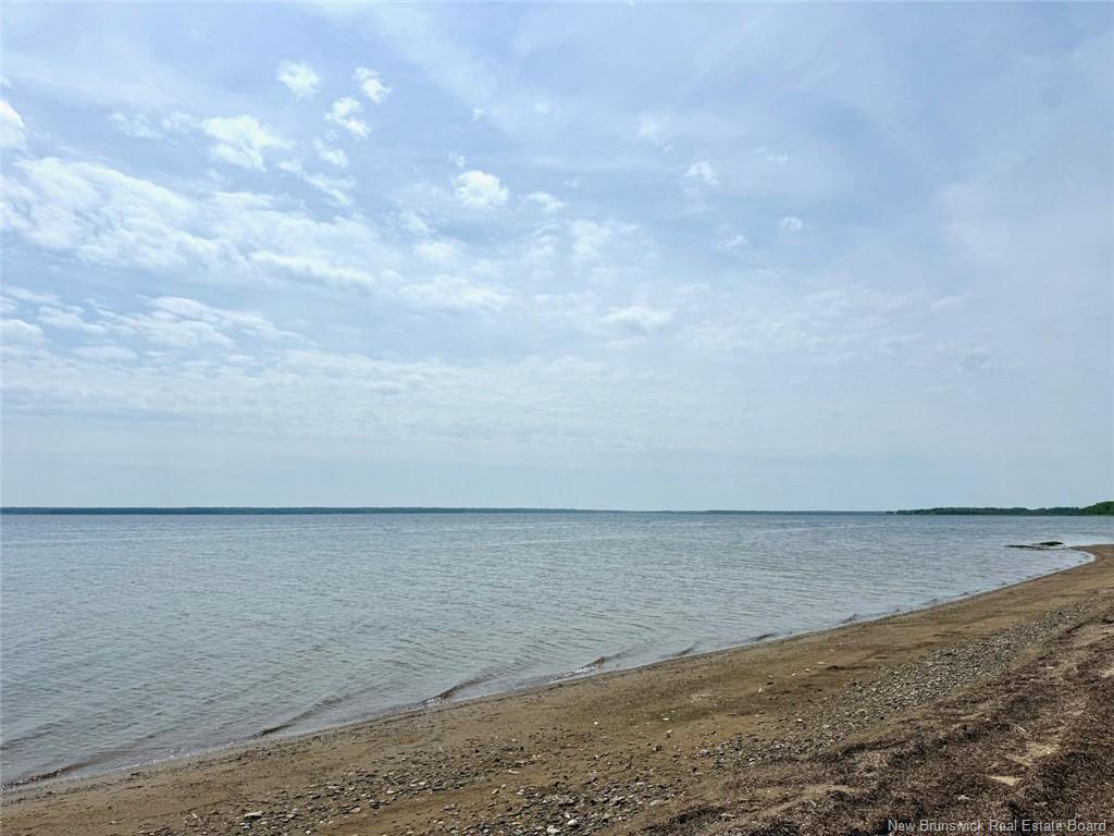 1530 Rue Chatillon, Maisonnette, NB