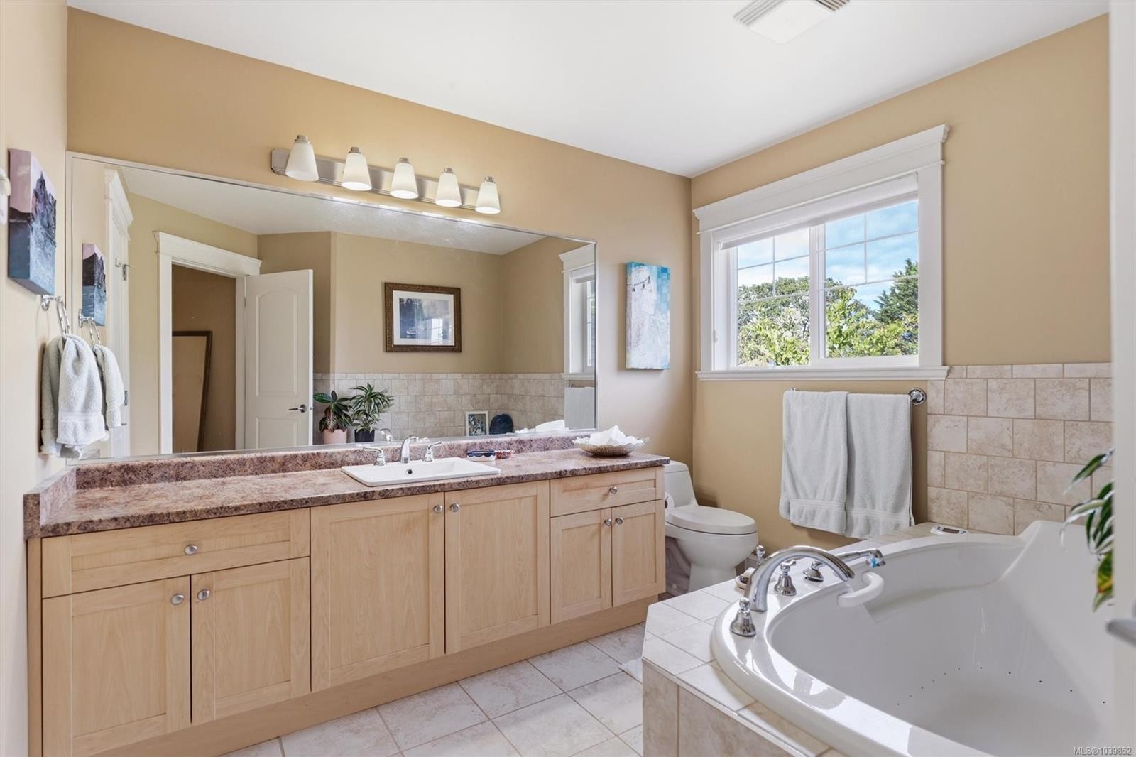 3962 Stan Wright Lane, Saanich, BC
