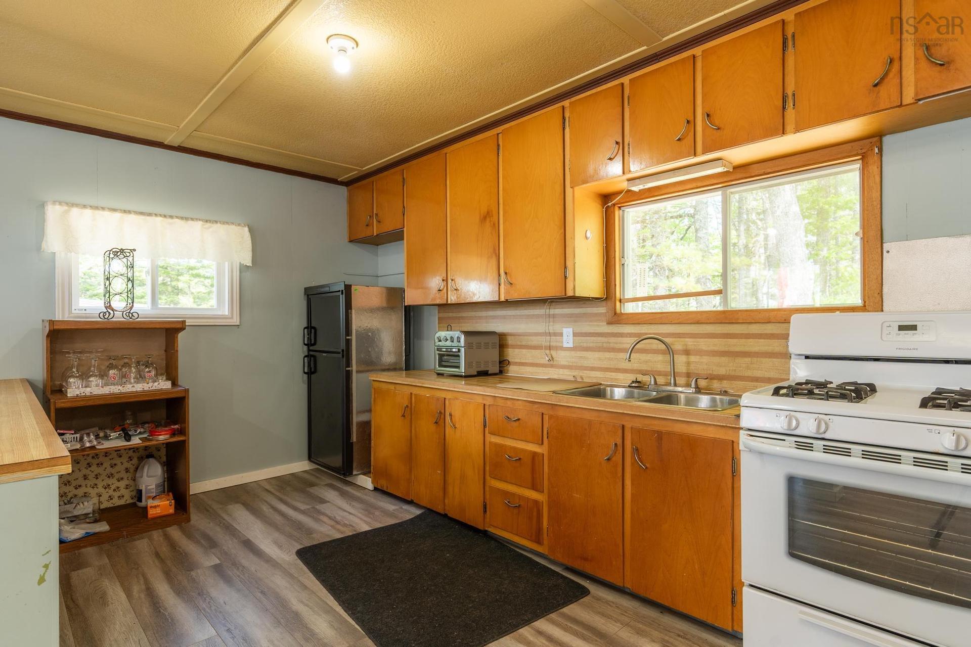 799 Coldstream Road, East Quinan, NS - Indoor Photo Showing Kitchen With Double Sink