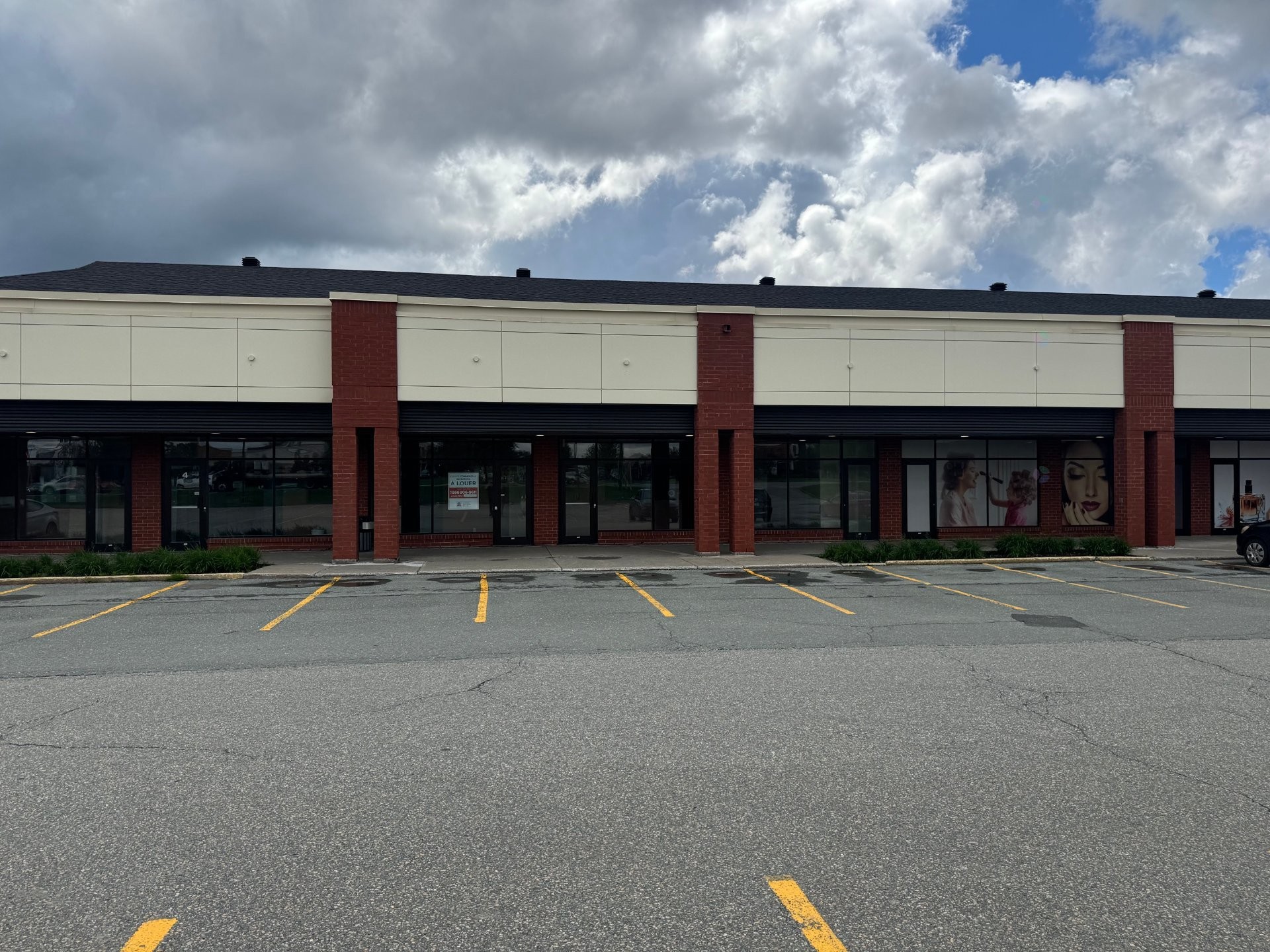 Façade - 3-4-4870 Boul. Bourque, Sherbrooke (Brompton/Rock Forest/Saint-Élie/Deauville), QC