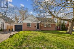 7 WASHINGTON AVENUE Oakville (Co Central), ON L6K 1W5
