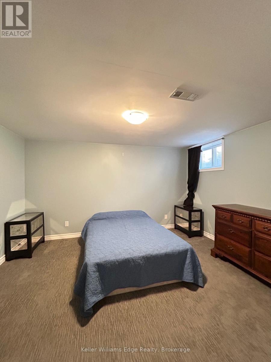 Lower - 15 Hildegard Drive, Hamilton (Vincent), ON
