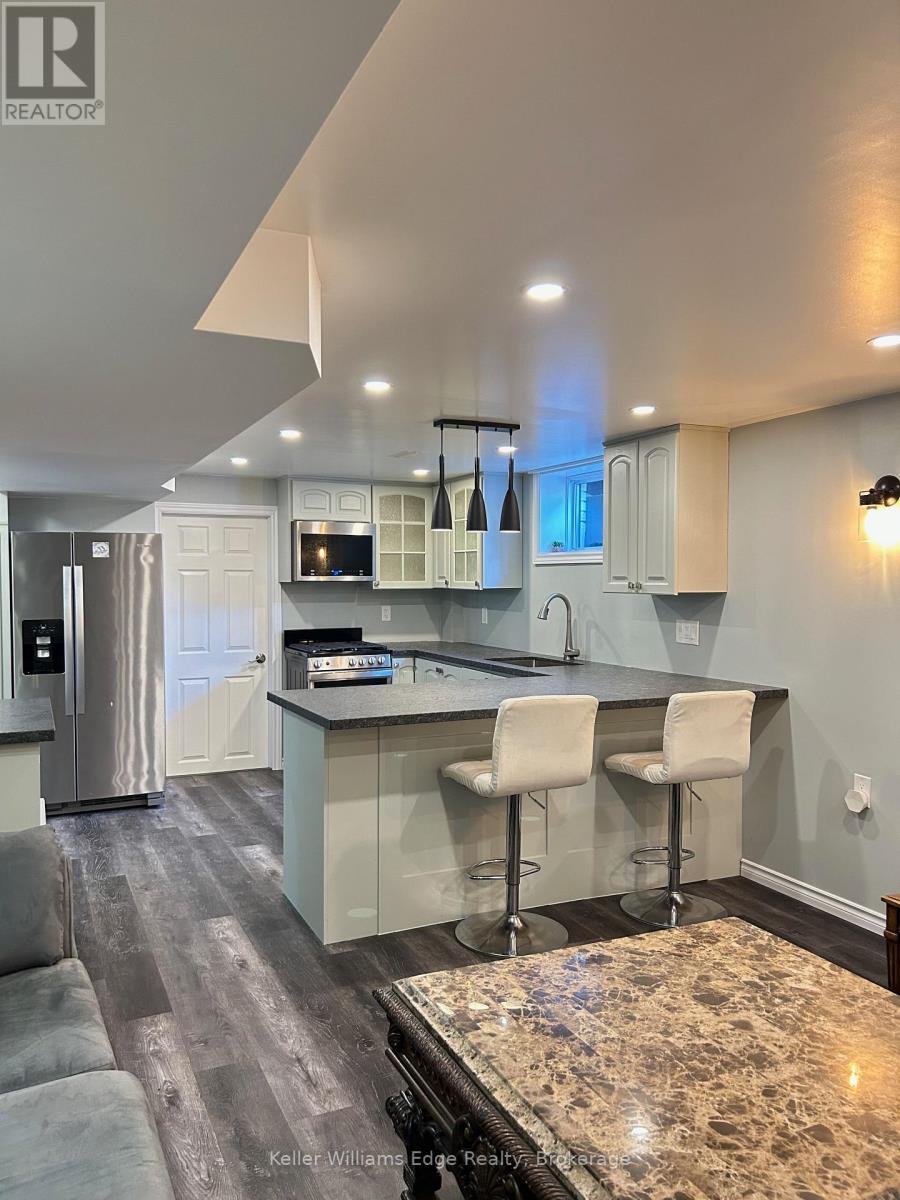 Lower - 15 Hildegard Drive, Hamilton (Vincent), ON
