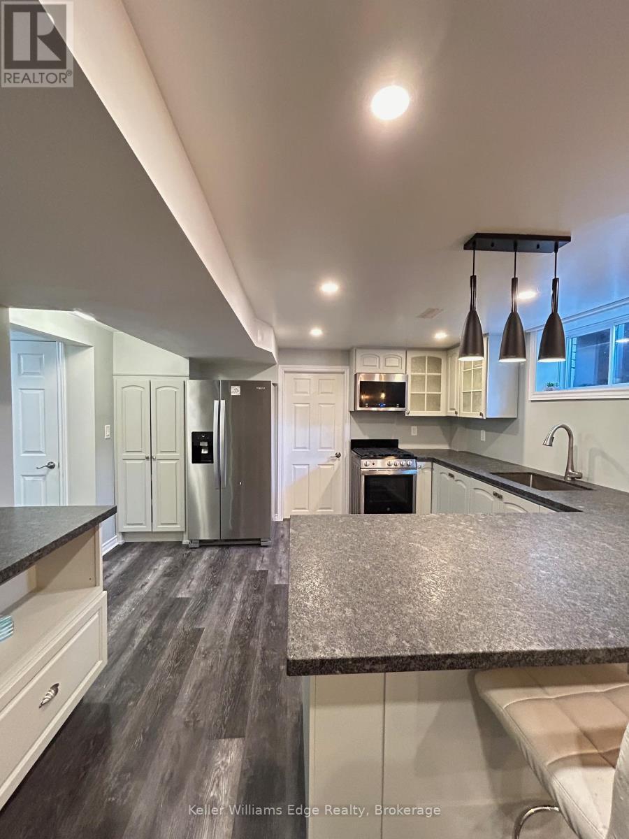 Lower - 15 Hildegard Drive, Hamilton (Vincent), ON