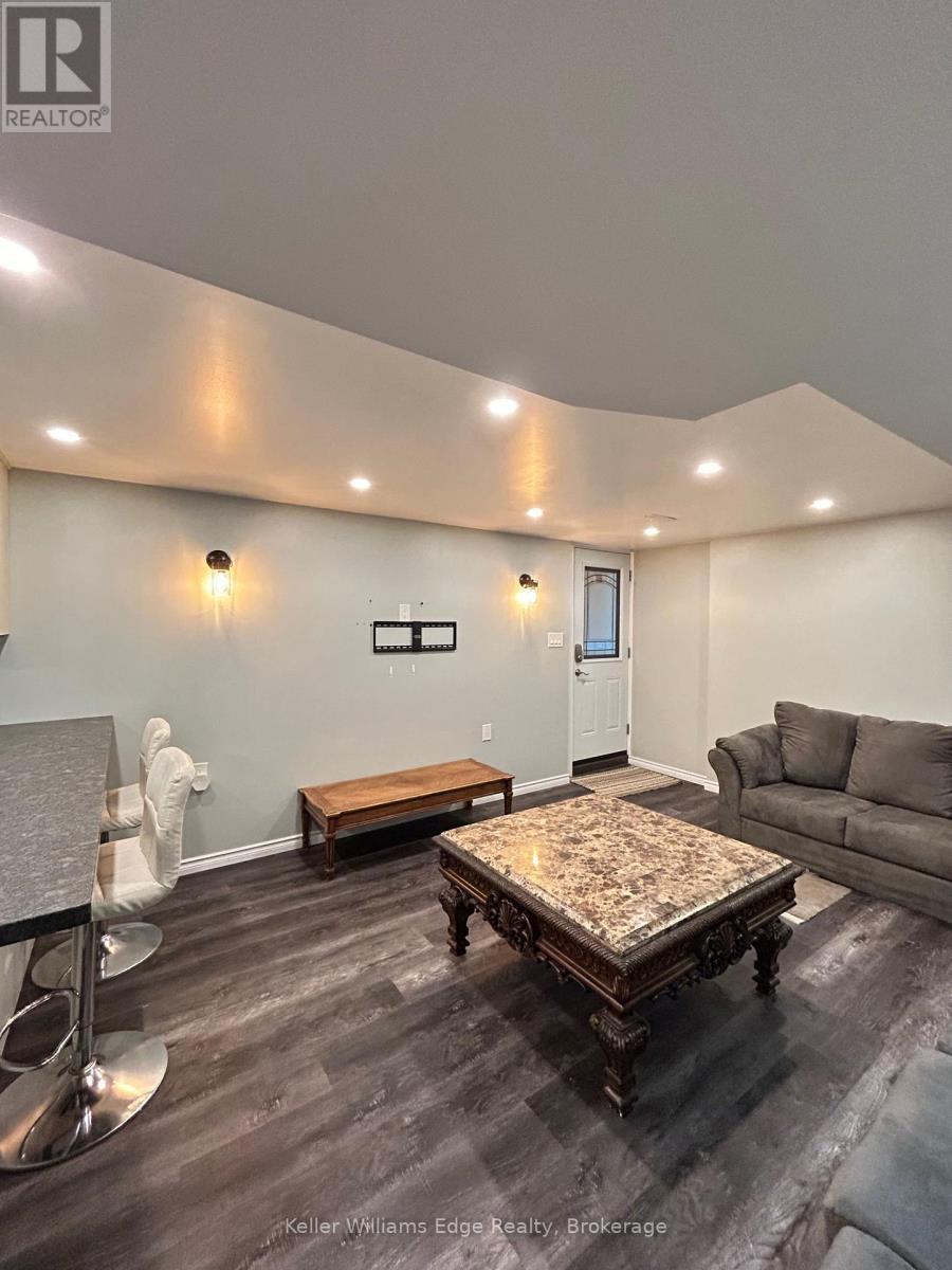 Lower - 15 Hildegard Drive, Hamilton (Vincent), ON