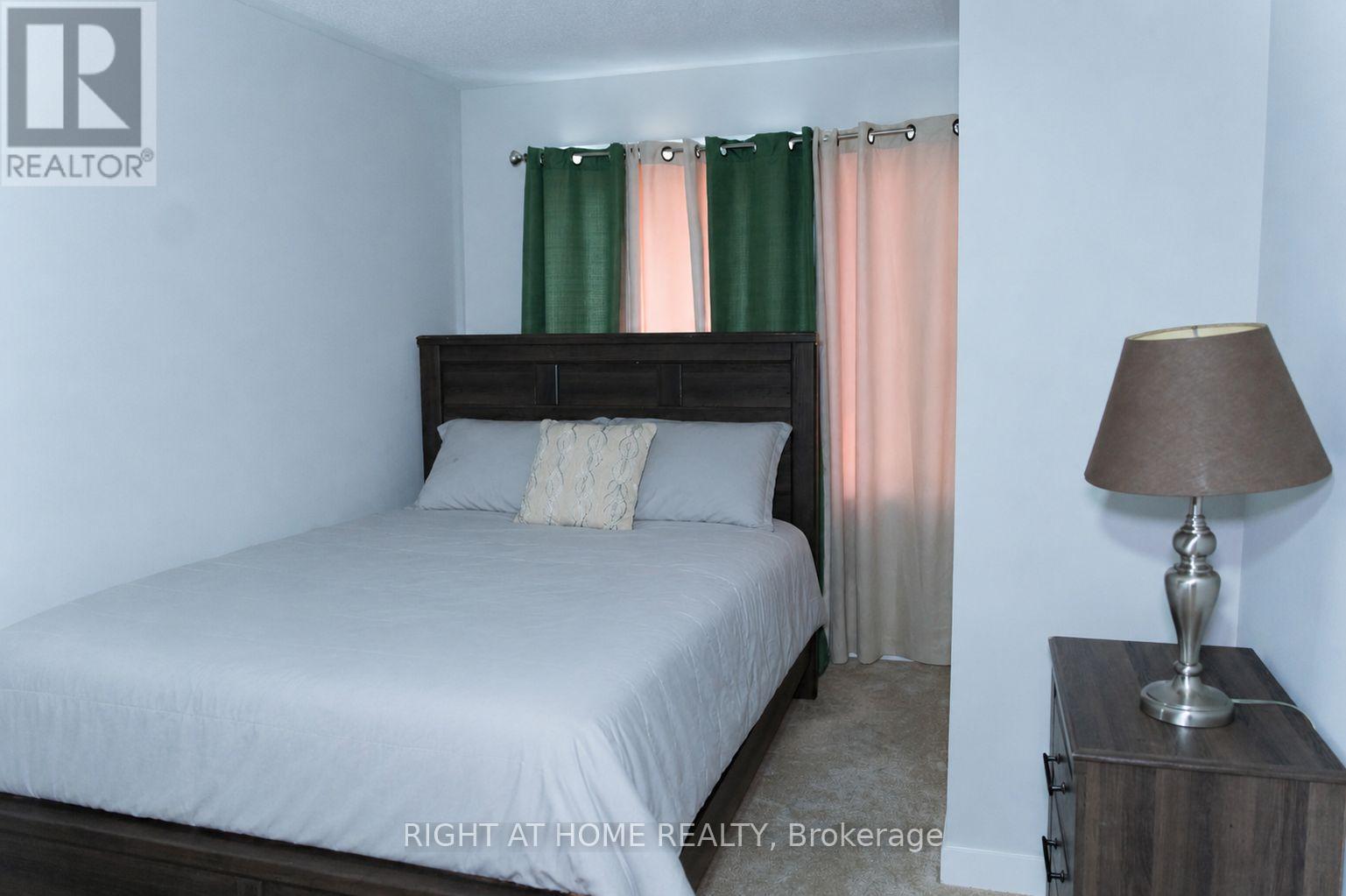 76 Kindred Row, Ottawa, ON