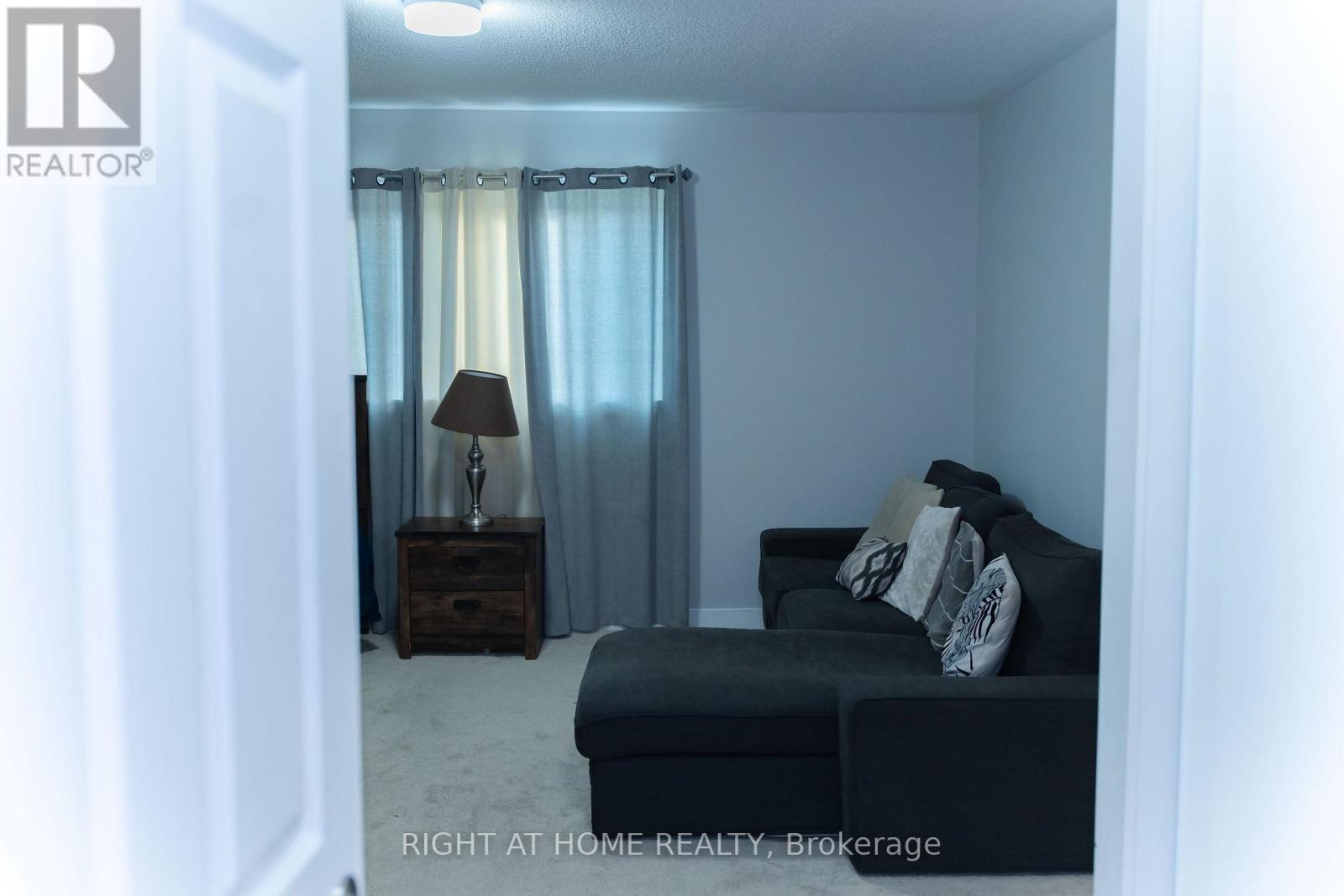 76 Kindred Row, Ottawa, ON