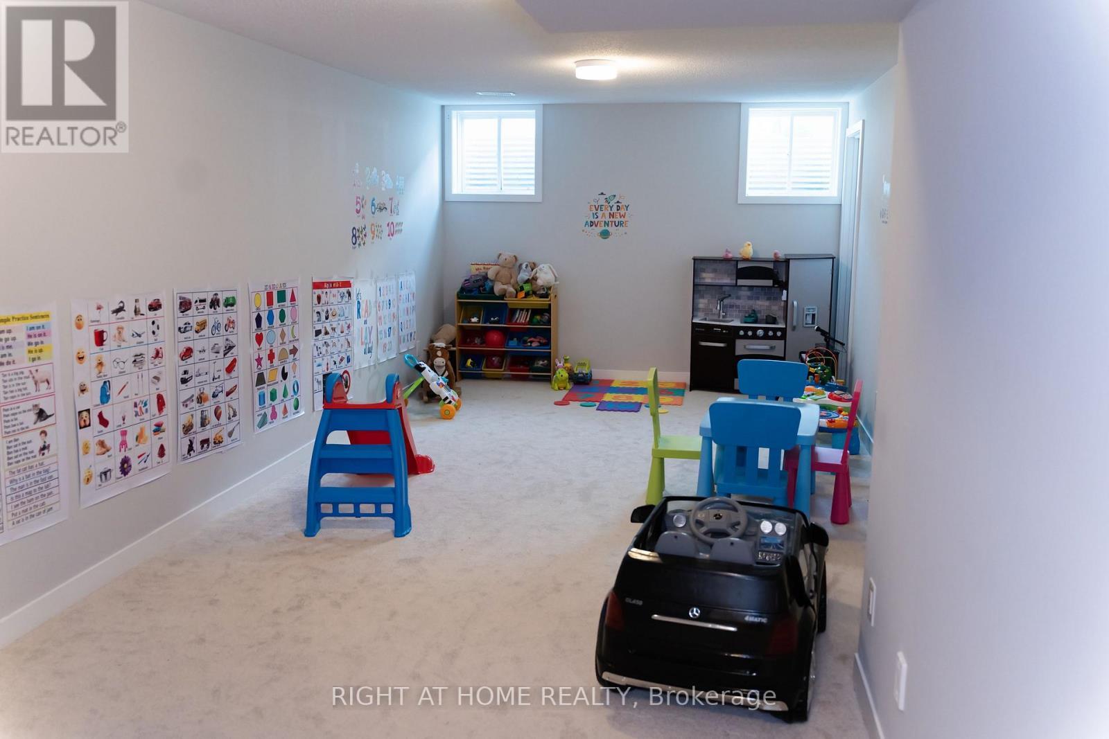 76 Kindred Row, Ottawa, ON