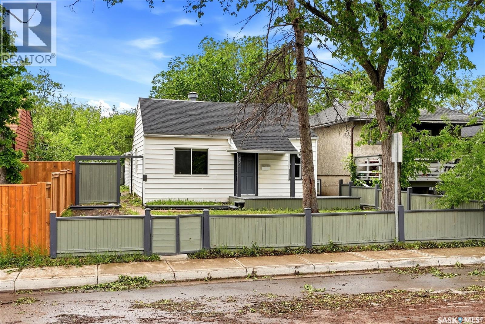 922 Athol Street, Regina, SK