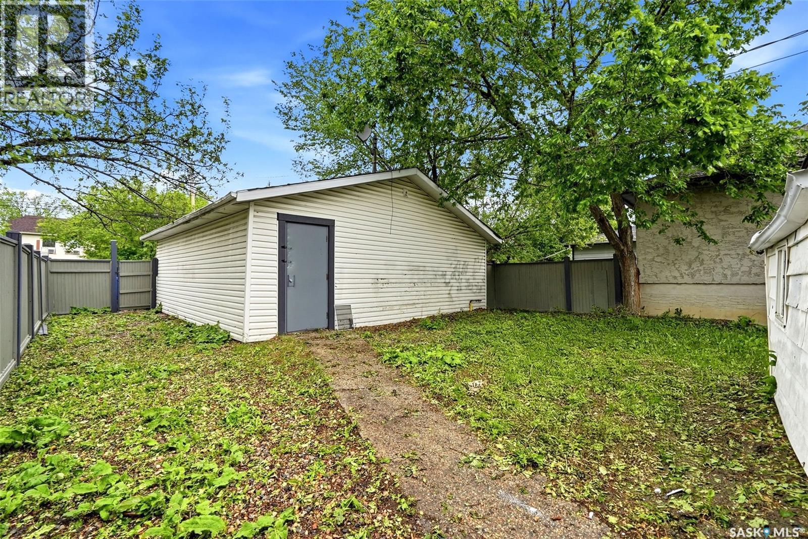 922 Athol Street, Regina, SK