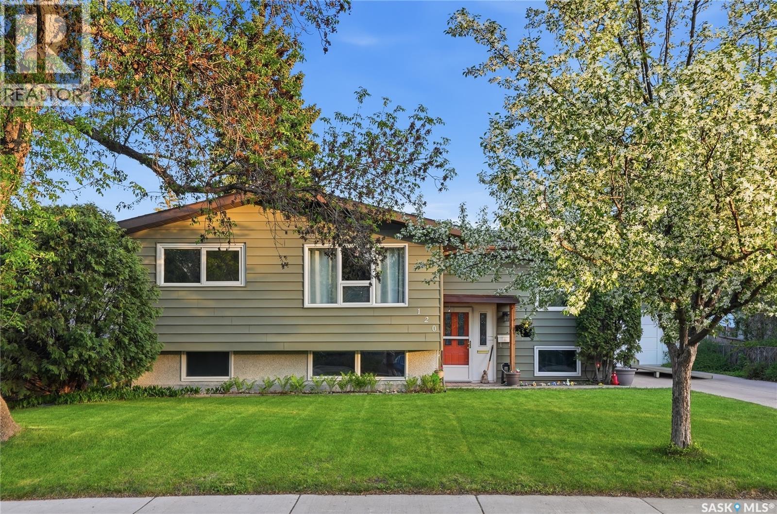 120 Rupert Drive, Saskatoon, SK