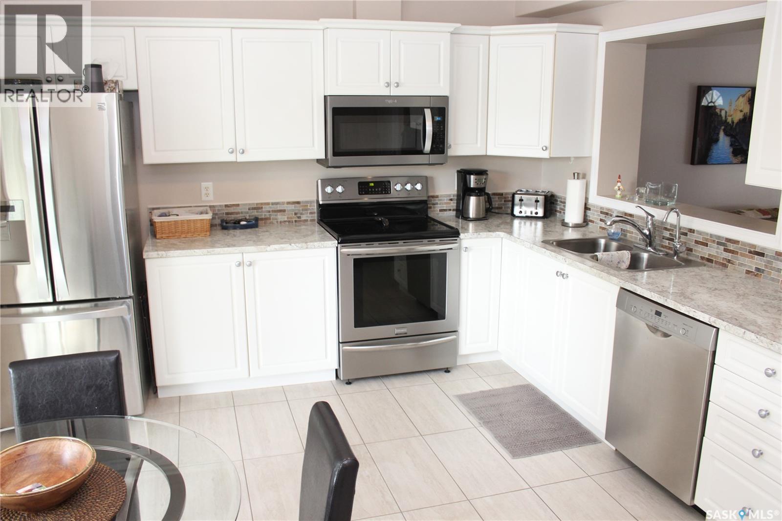 2702 Cranbourn Crescent, Regina, SK