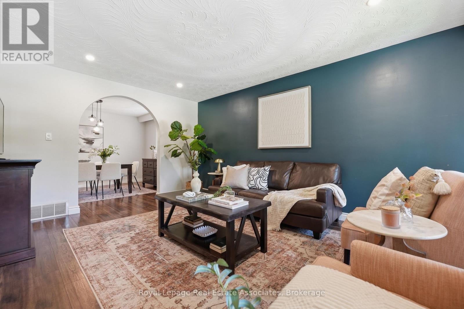 477 Queen Victoria Drive, Hamilton, ON