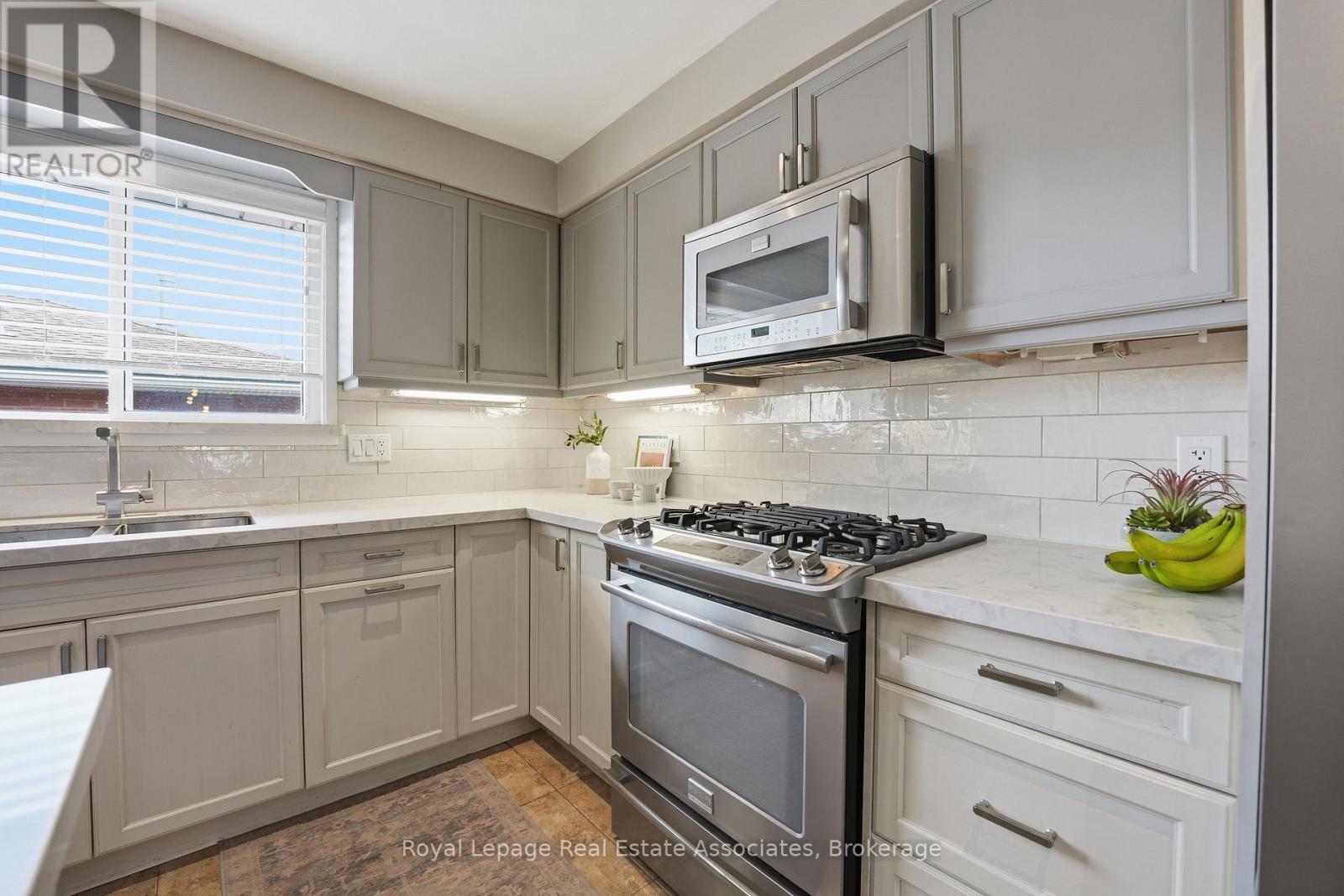 477 Queen Victoria Drive, Hamilton, ON