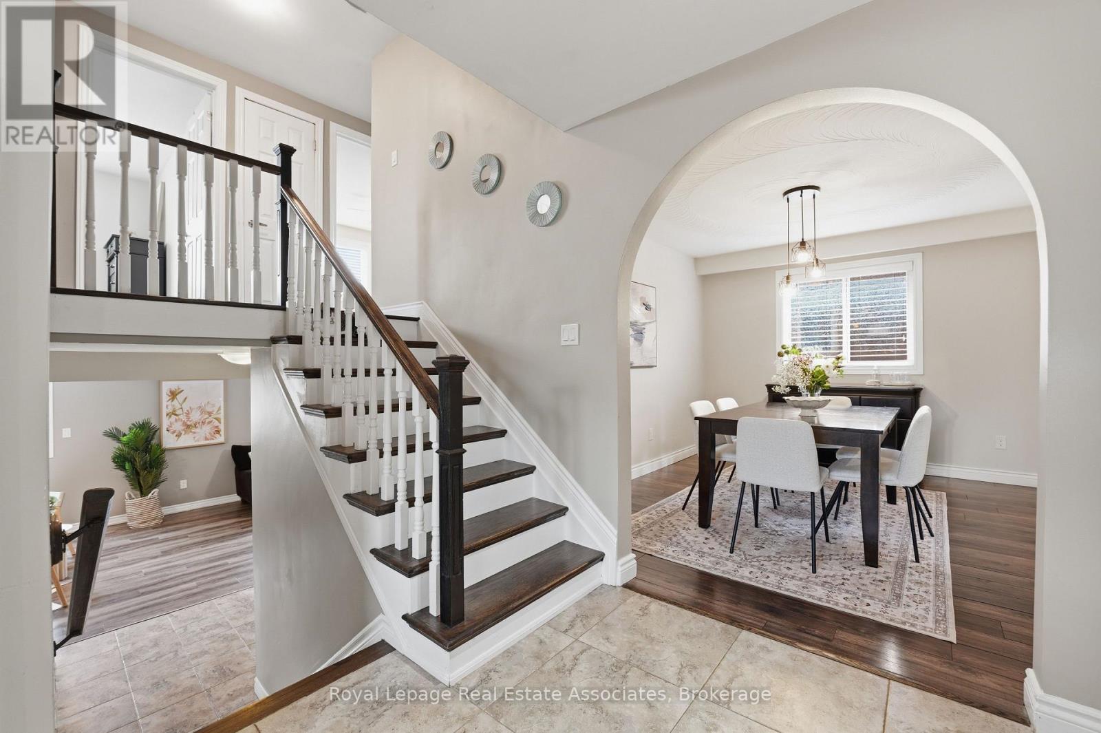 477 Queen Victoria Drive, Hamilton, ON