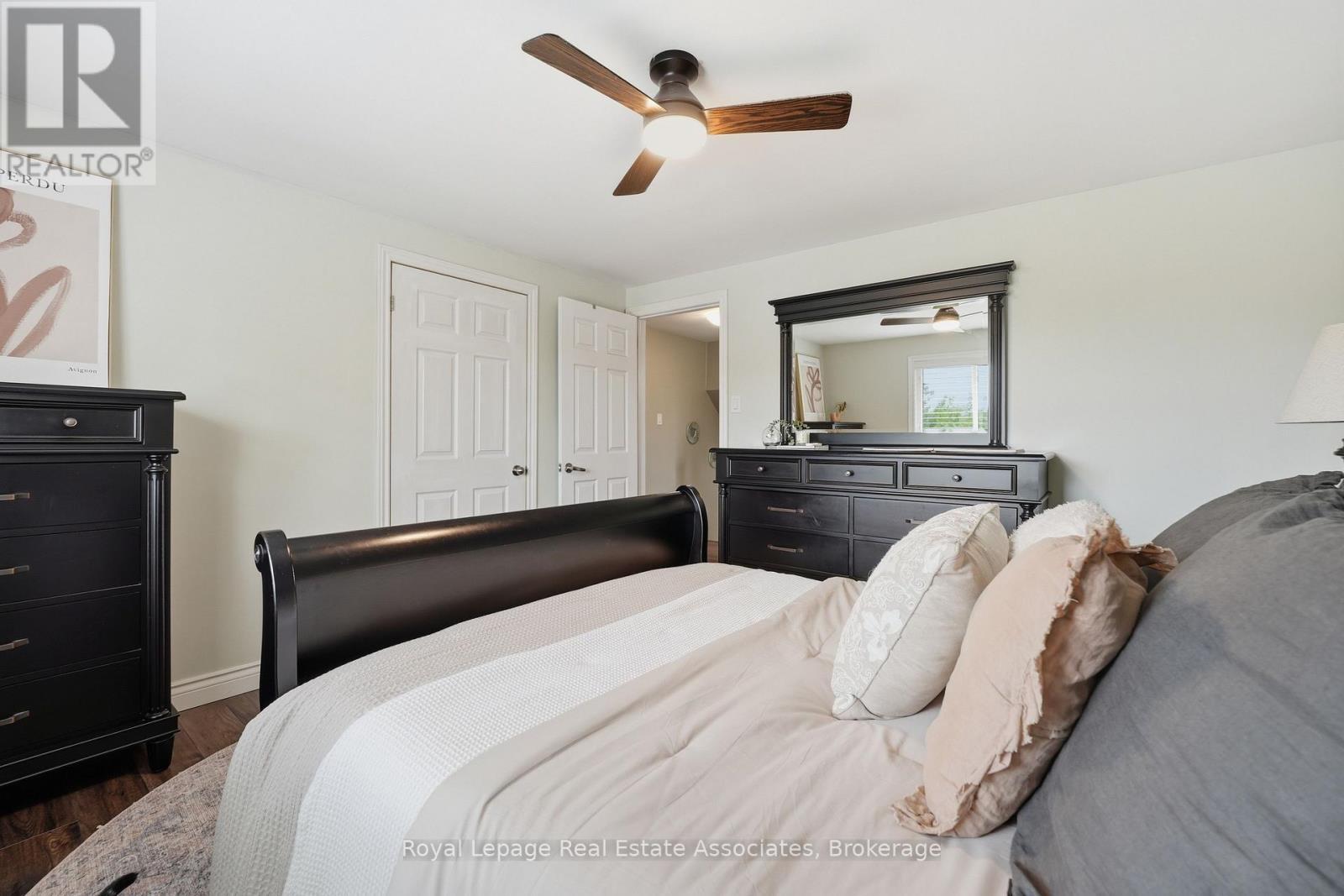 477 Queen Victoria Drive, Hamilton, ON