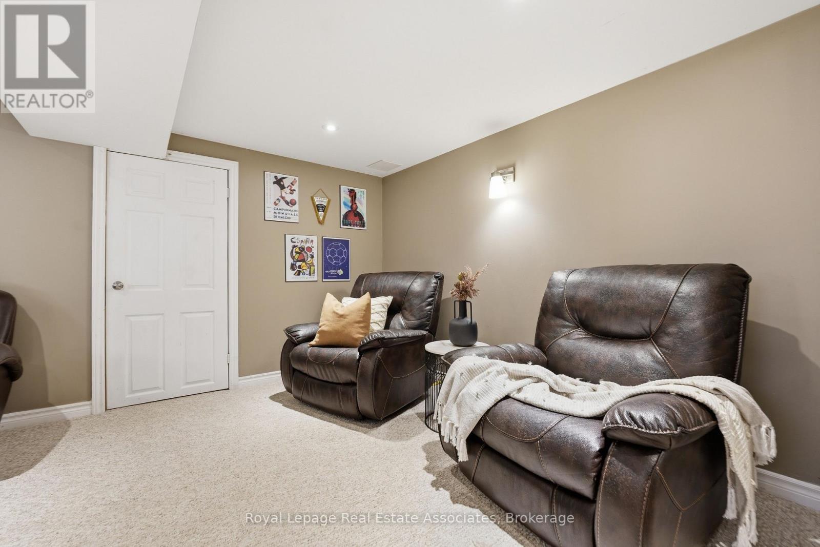 477 Queen Victoria Drive, Hamilton, ON