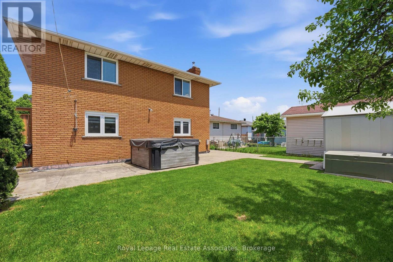 477 Queen Victoria Drive, Hamilton, ON