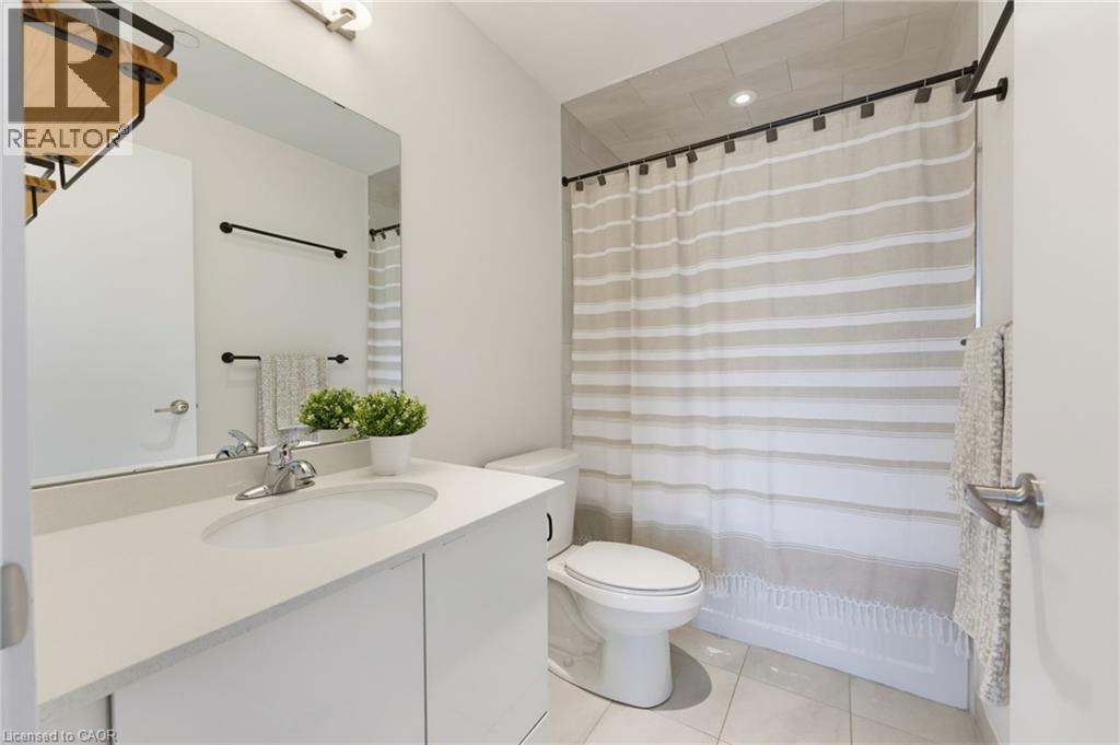 16 Markle Crescent Unit# 513, Ancaster, ON