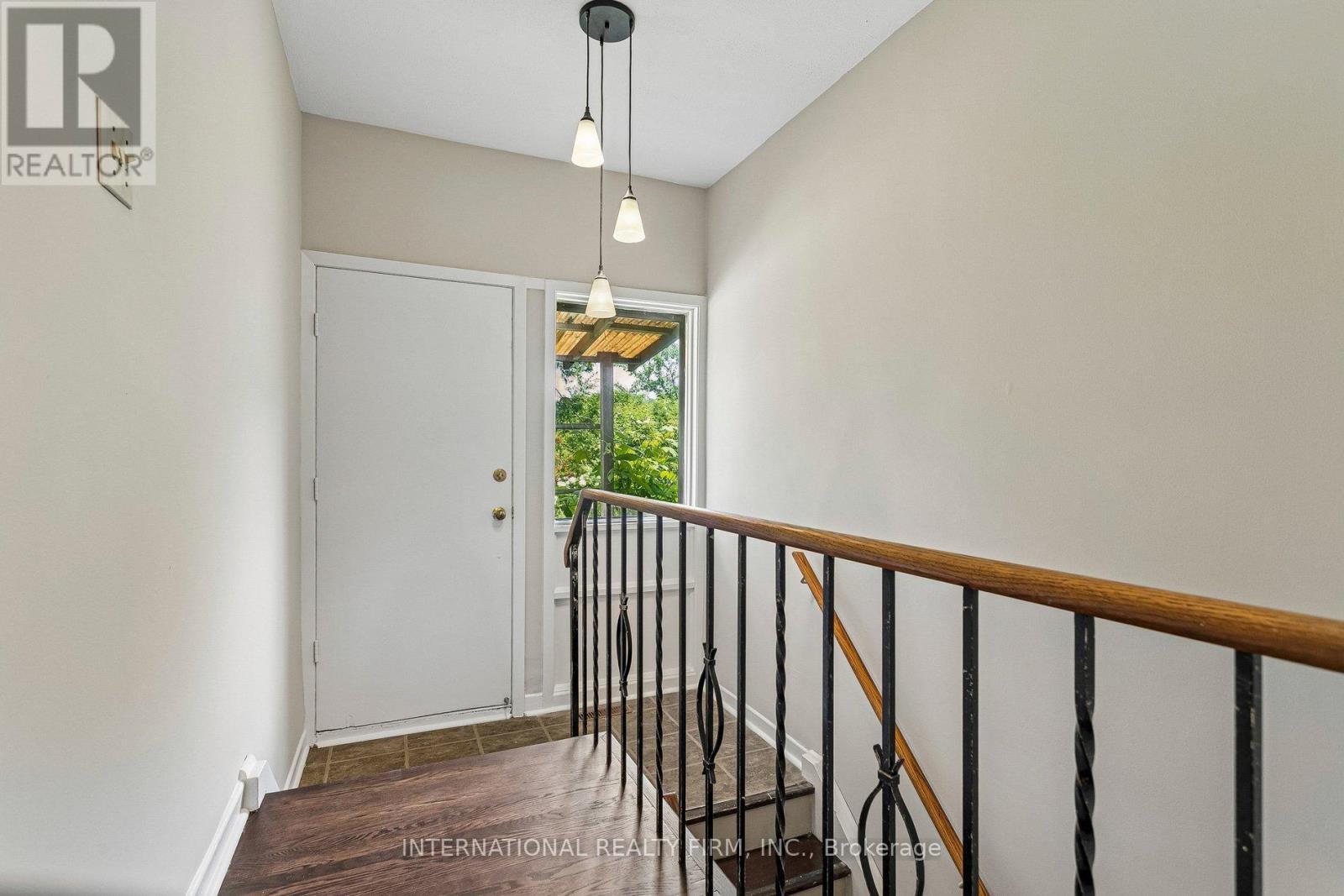 33 Kendleton Drive, Toronto, ON