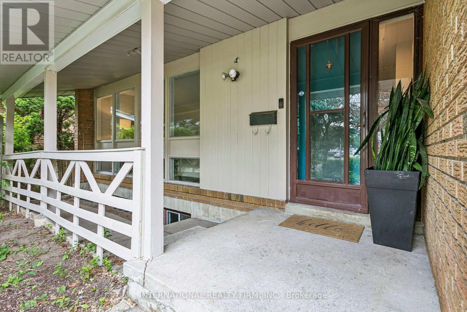33 Kendleton Drive, Toronto, ON