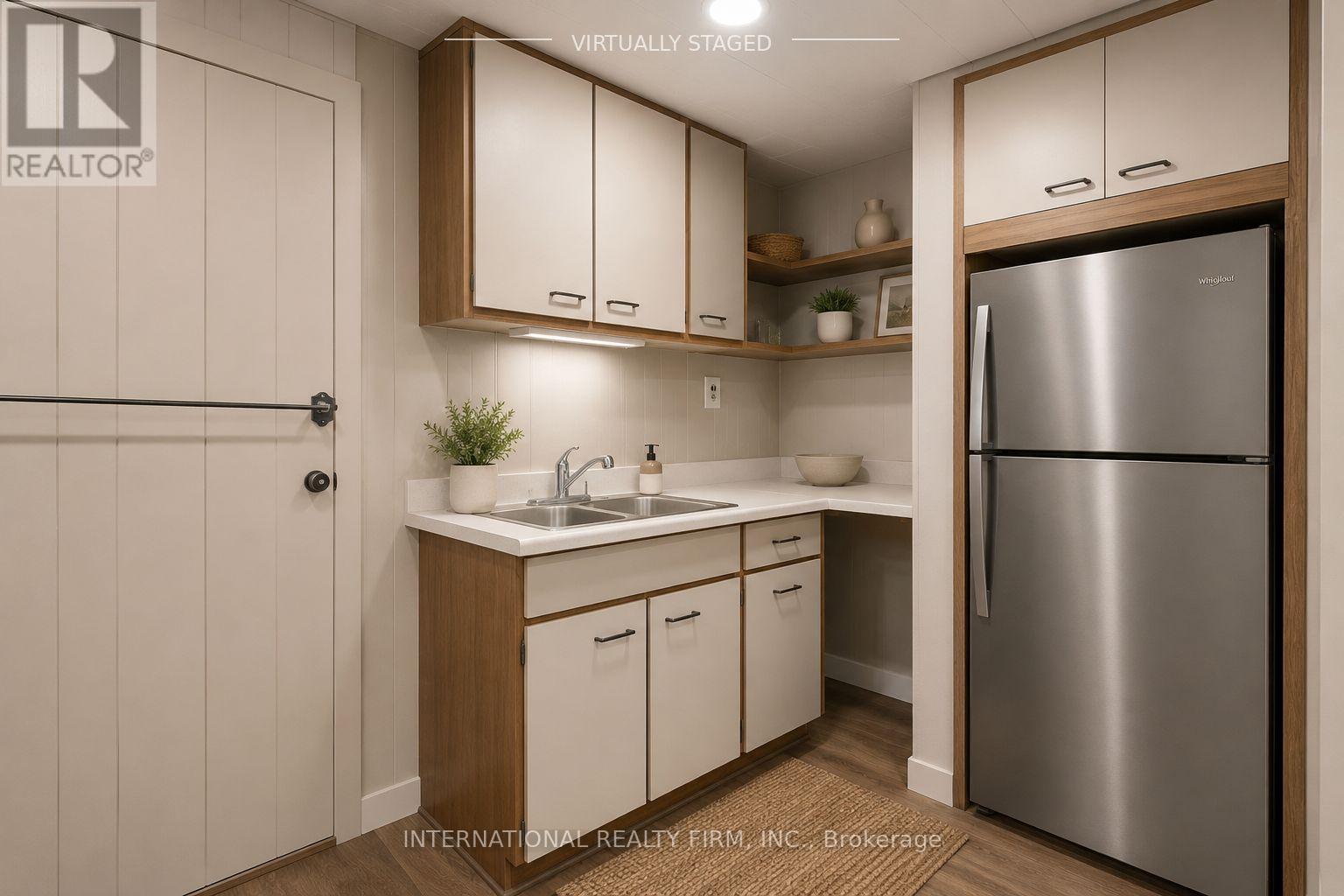 33 Kendleton Drive, Toronto, ON