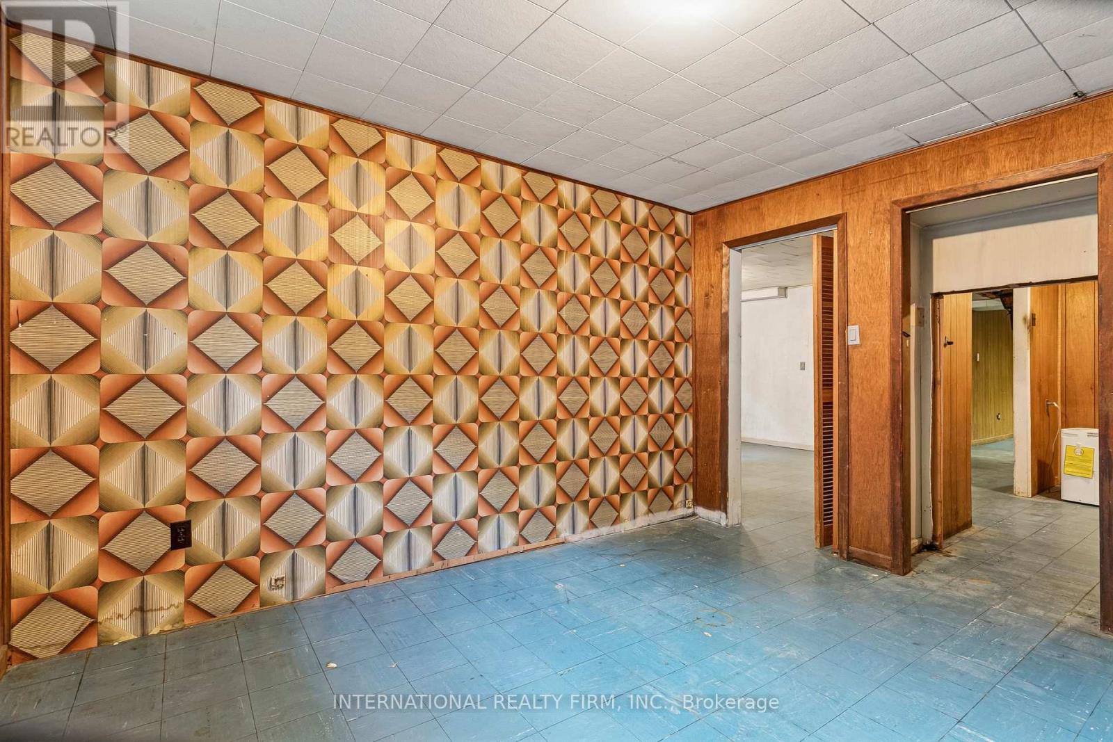 33 Kendleton Drive, Toronto, ON