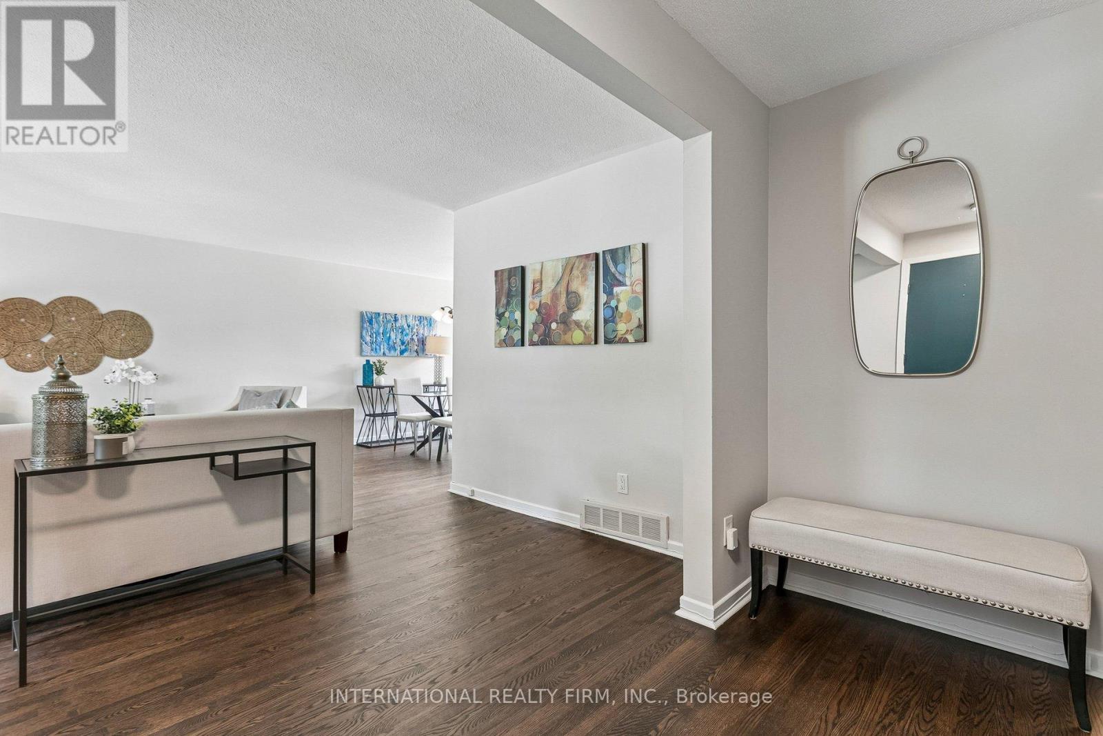 33 Kendleton Drive, Toronto, ON