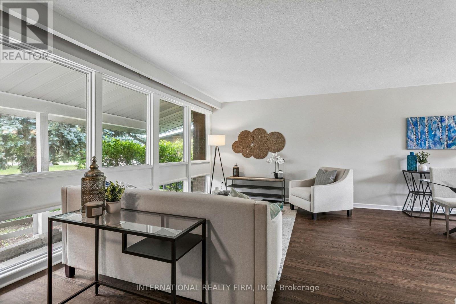 33 Kendleton Drive, Toronto, ON
